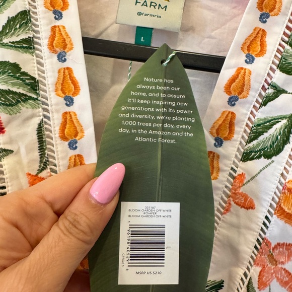 Floral Embroidered romper - Picture 2 of 3